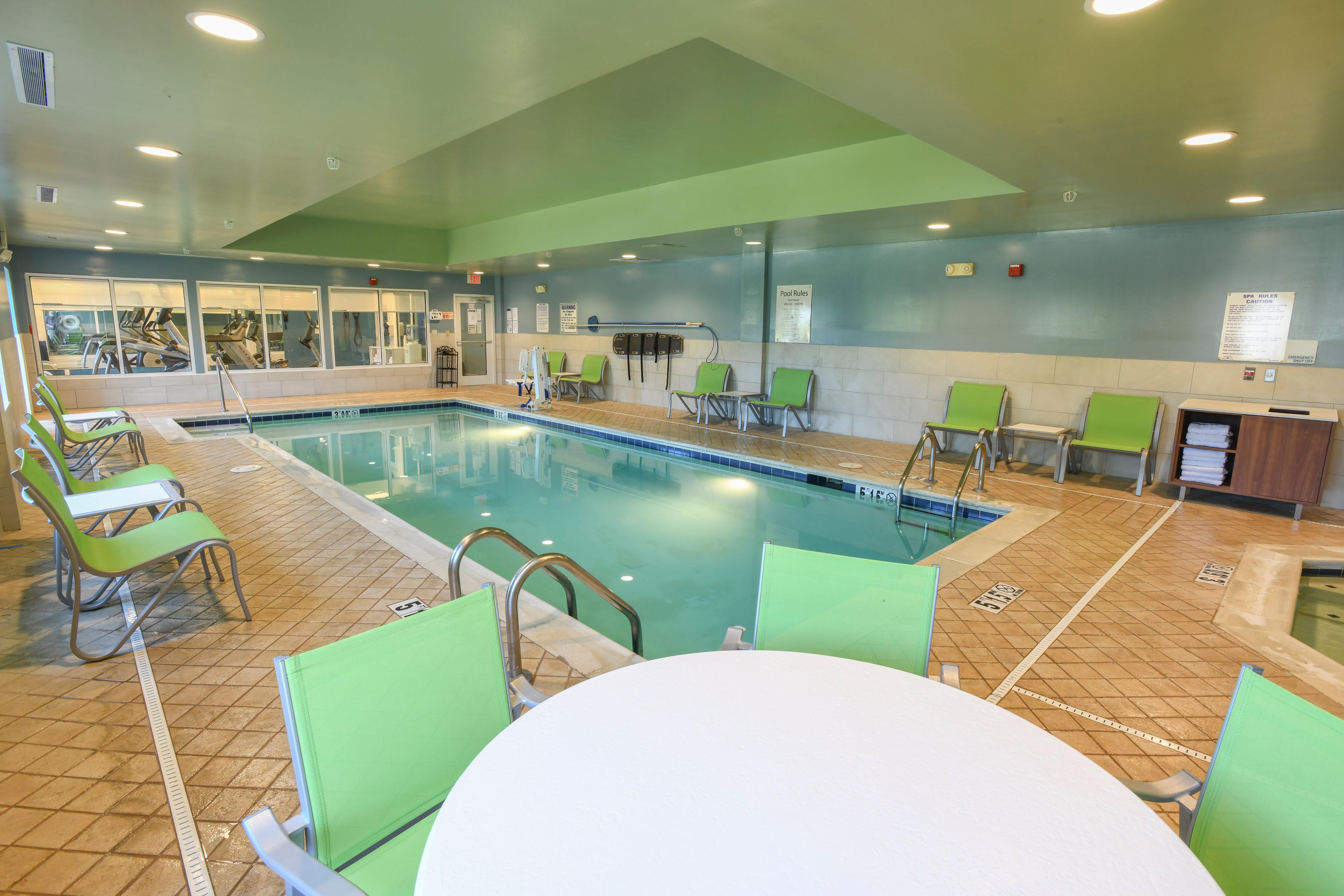 Holiday Inn Express Hotel & Suites Richwood - Cincinnati South By Ihg Екстер'єр фото